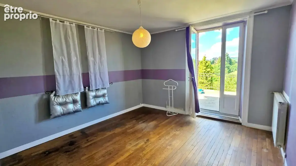 Maison Familiale de 9 chambres avec Grange et Jardin - Centre-Bourg - Calme et Tranquilité - photo 10