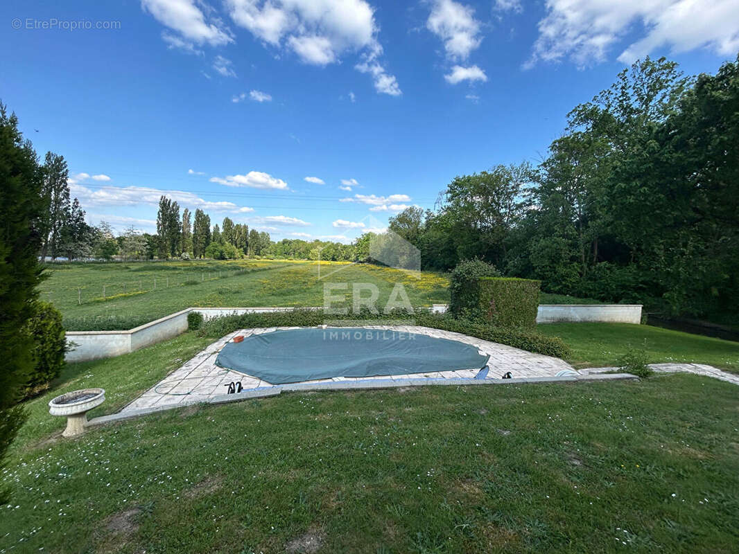 Maison à OLLAINVILLE