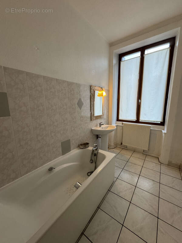 Appartement à SAINT-ETIENNE