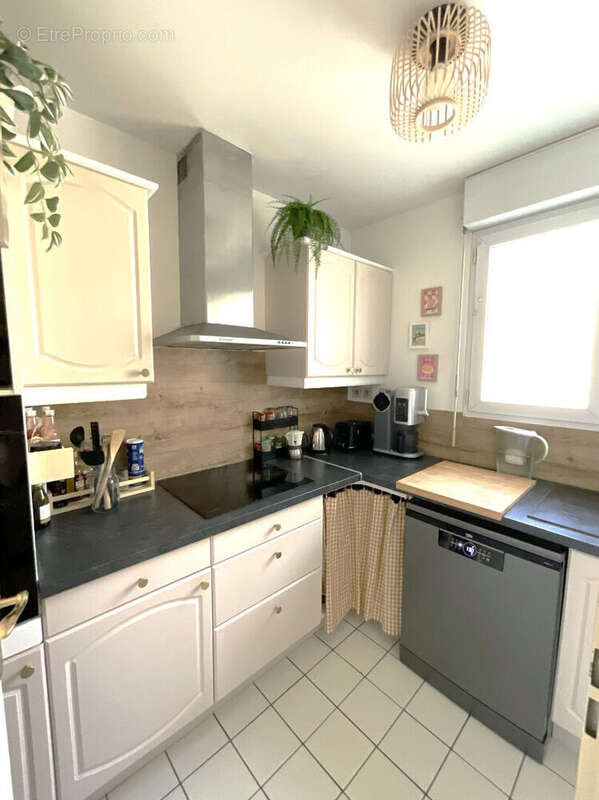 Appartement à VOISINS-LE-BRETONNEUX