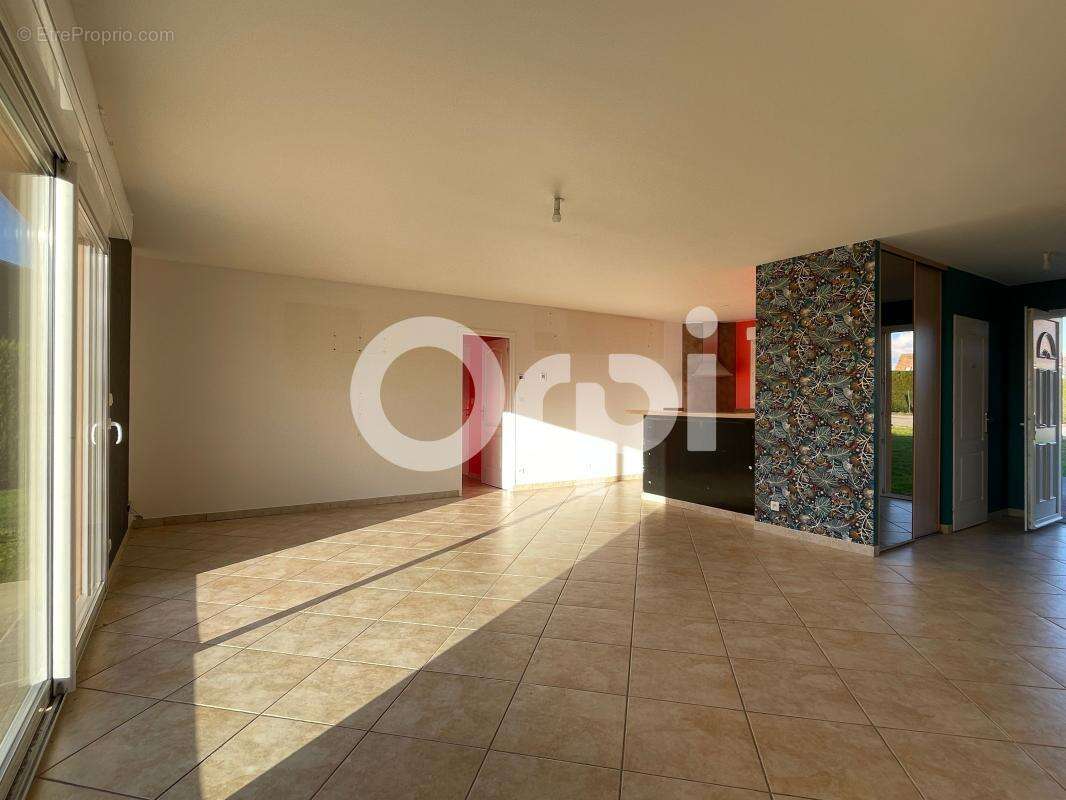 Maison à LA CROISILLE