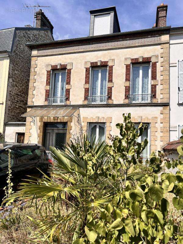 Maison à MANTES-LA-JOLIE