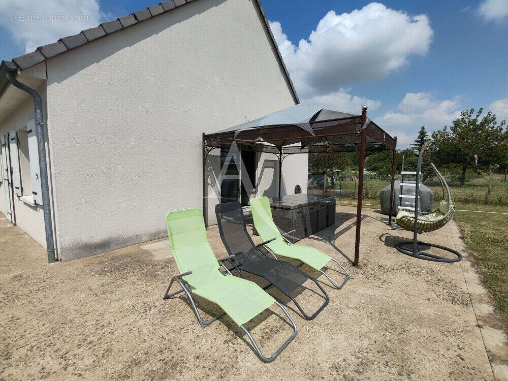Maison à SAMBIN