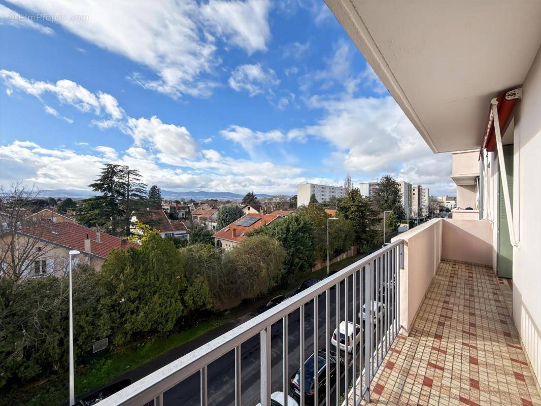 Appartement à LYON-5E