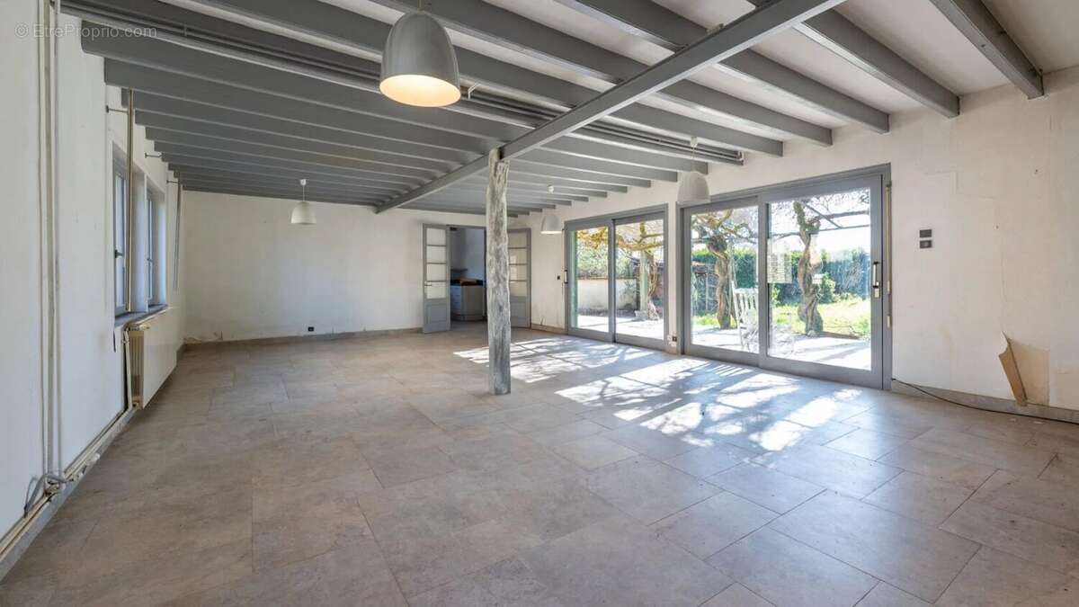 Cazals – Ensemble de caractère en pierre avec piscine, 5 chambre - photo 8