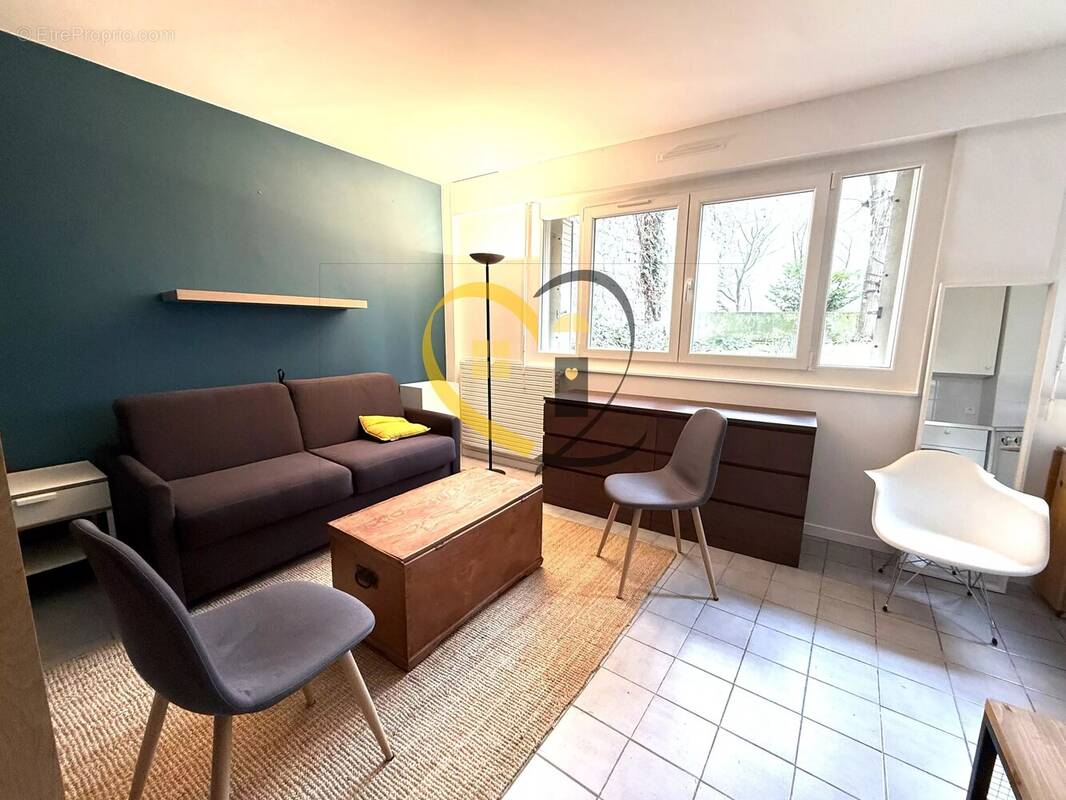 Appartement à PARIS-14E