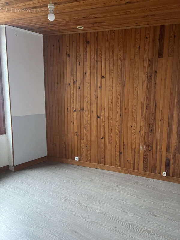 Maison de village comprenant 2 logements loués avec petit jardin - photo 4