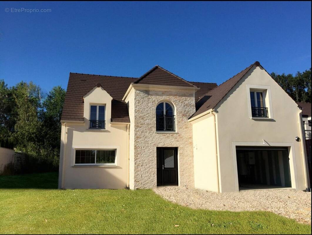 Maison à CHAUMES-EN-BRIE