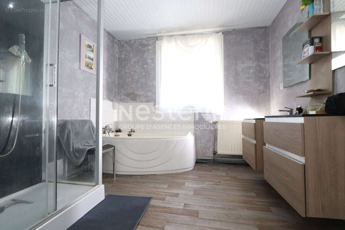 Spacieuse maison familiale non mitoyenne avec grand terrain - 126 m² habitables - photo 12