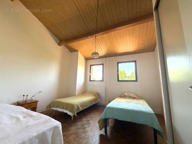 Maison 130 m² à Linars  - photo 10