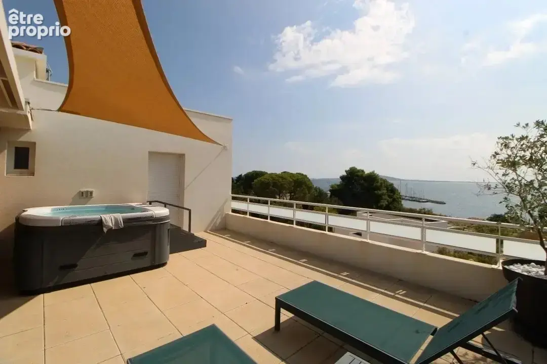 Appartement à MEZE