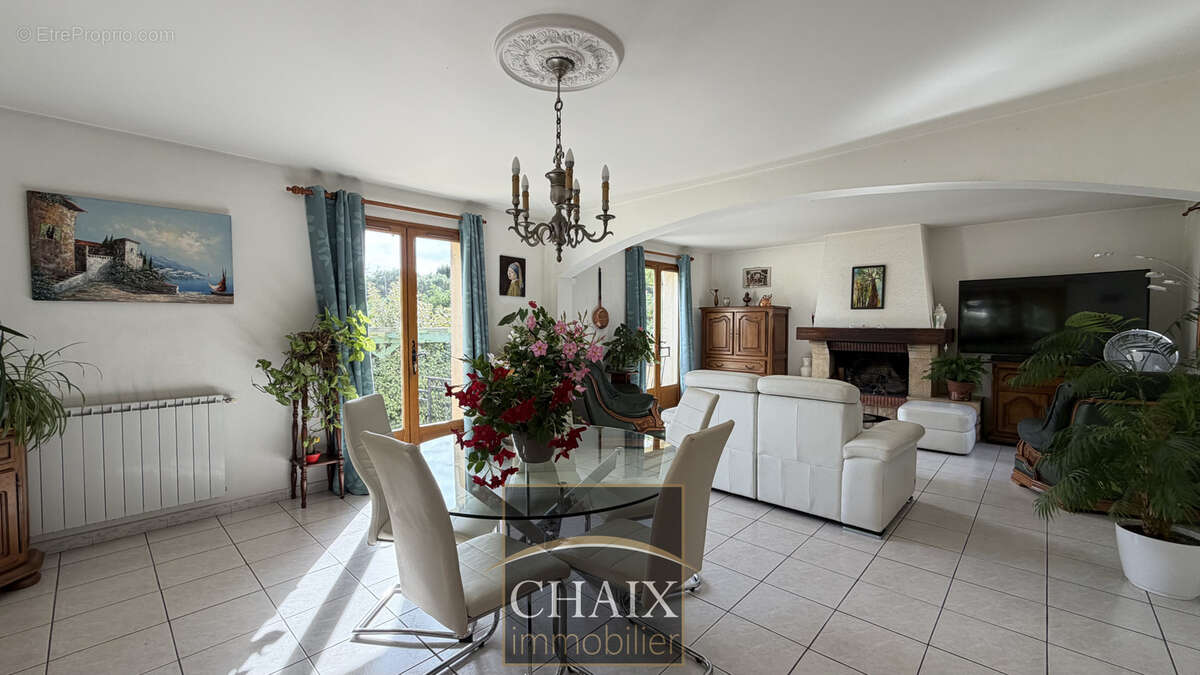 Maison composée de deux appartements indépendants - photo 6