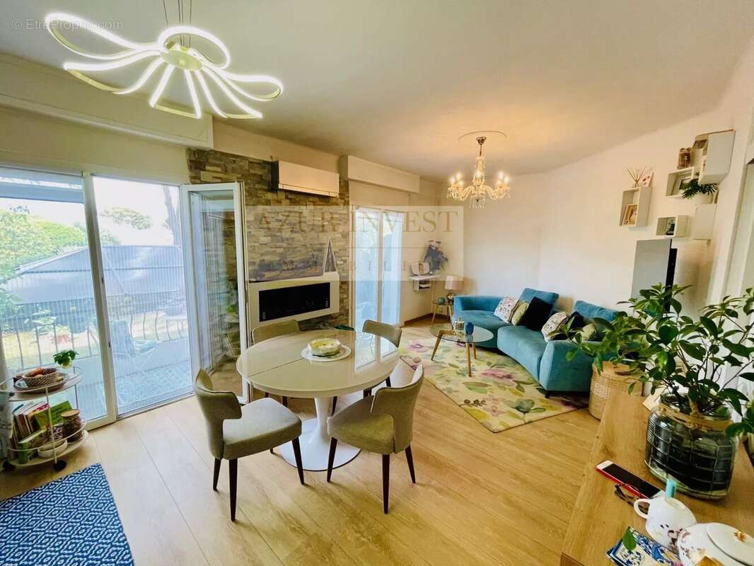 Appartement à ROQUEBRUNE-CAP-MARTIN