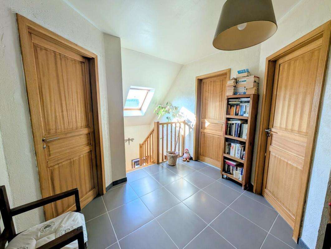 Maison familiale de 108,3 m2 - HINDLINGEN - quartier calme - photo 4