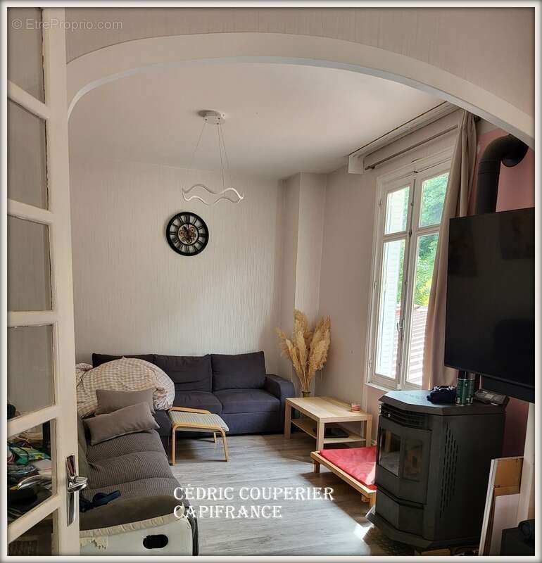 Maison à vendre 13 pièces LA MONNERIE LE MONTEL (63) - photo 11