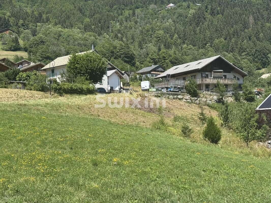 Terrain viabilisé de 1518m2 entre lac et montagne - photo 4