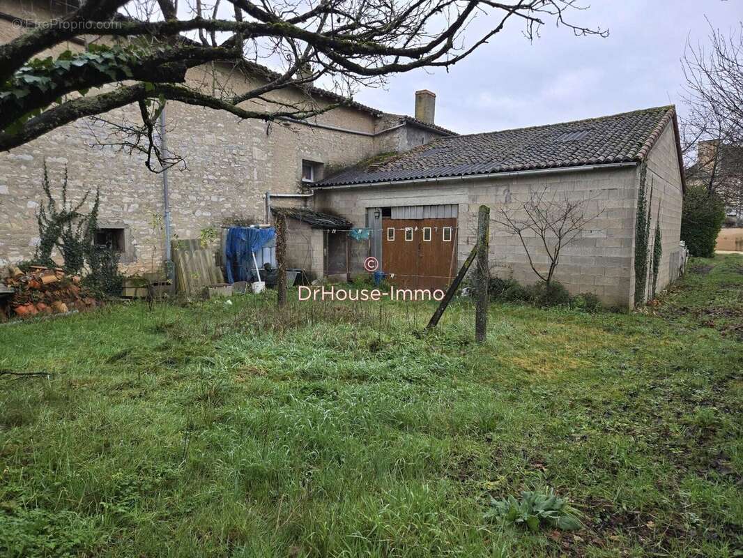 Maison 56 m² à Neuville-De-Poitou  - photo 3