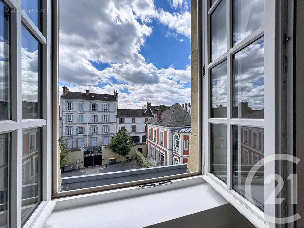 Appartement à FONTAINEBLEAU