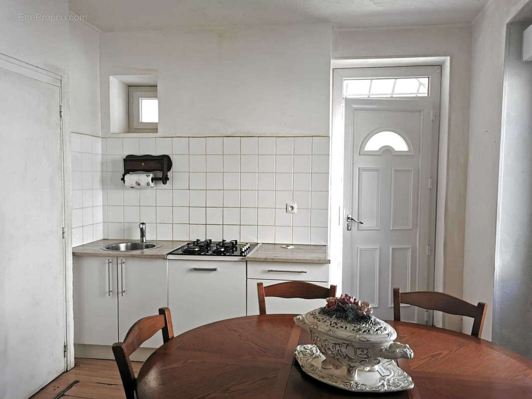 Maison de village en pierres sur MONTALIEU-VERCIEU - photo 3