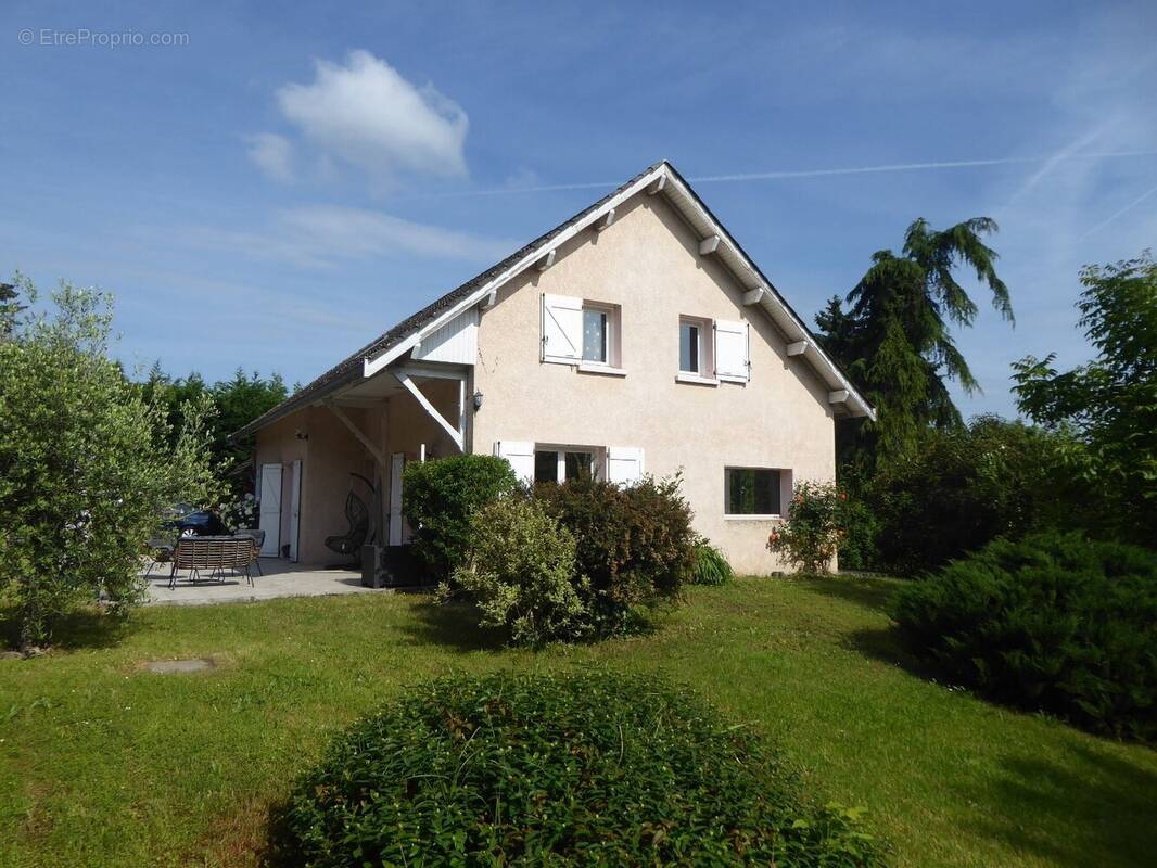 Maison à SALAGNON
