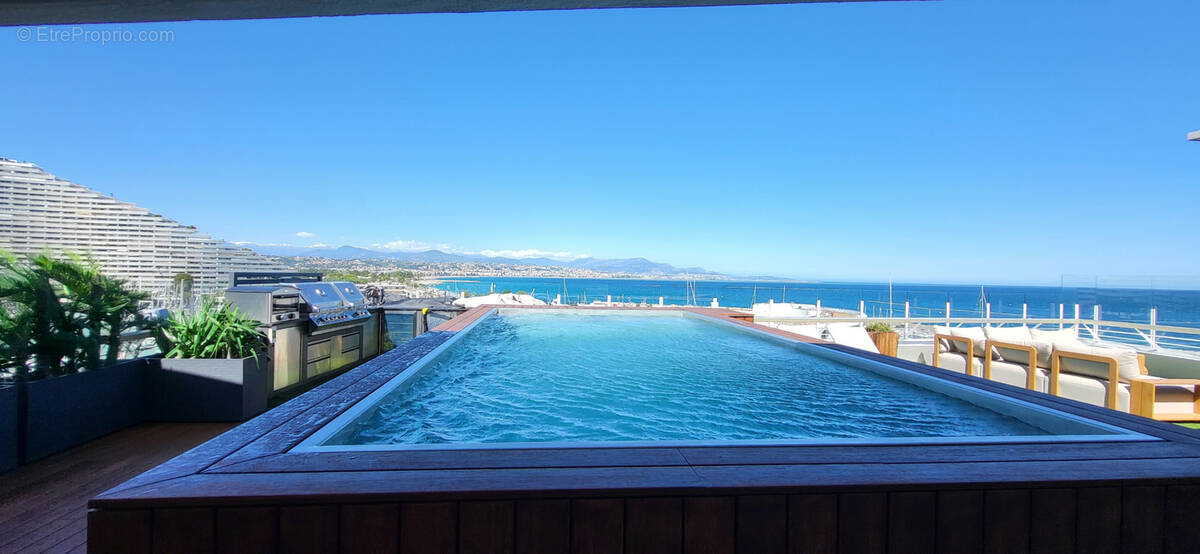 Appartement à VILLENEUVE-LOUBET