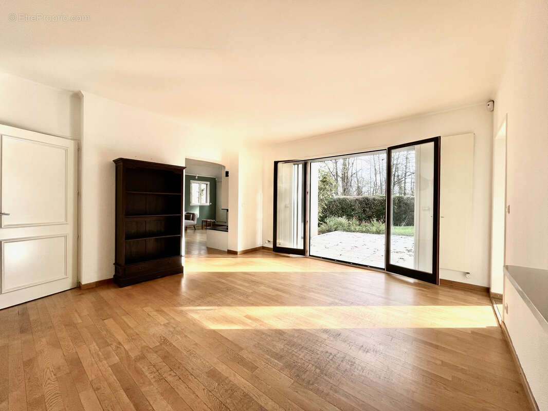 Maison à DIVONNE-LES-BAINS