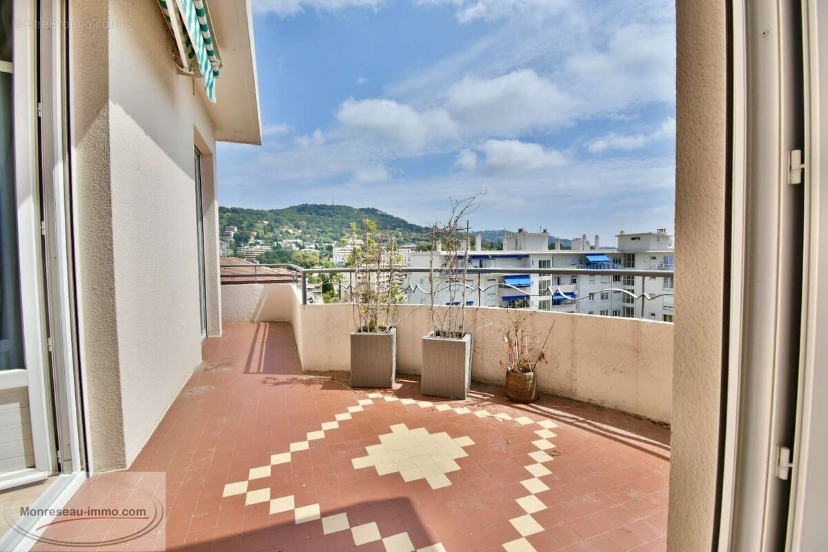 Appartement à LE CANNET