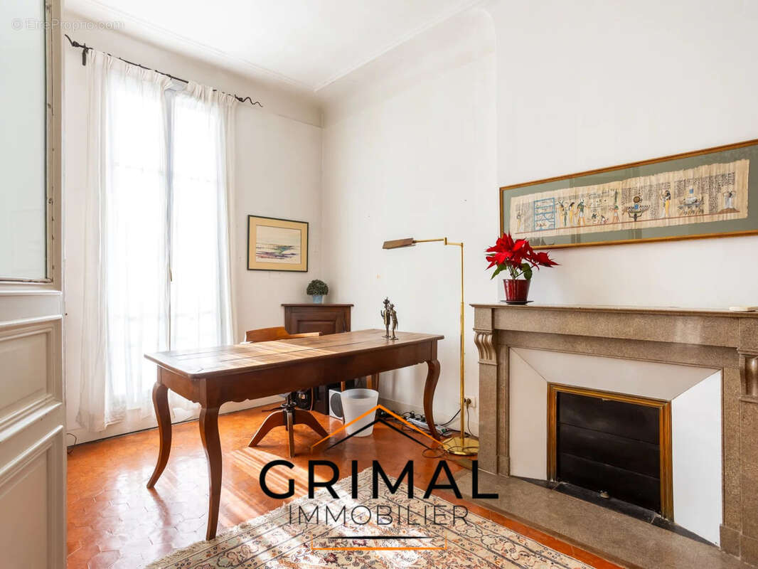 Appartement à MARSEILLE-1E