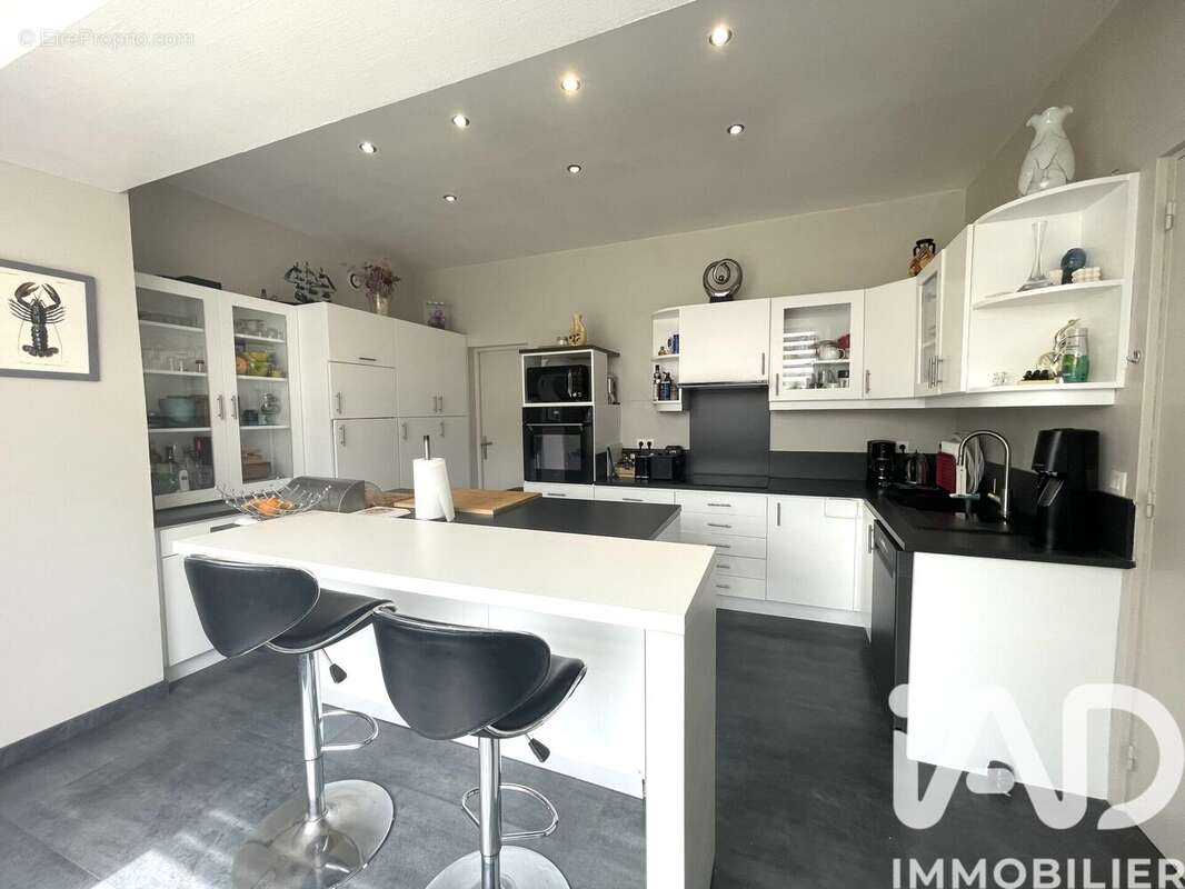 Maison 137 m² à Perros-Guirec  - photo 5