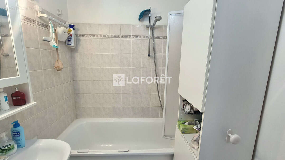 Appartement à VILLENEUVE-LA-GARENNE