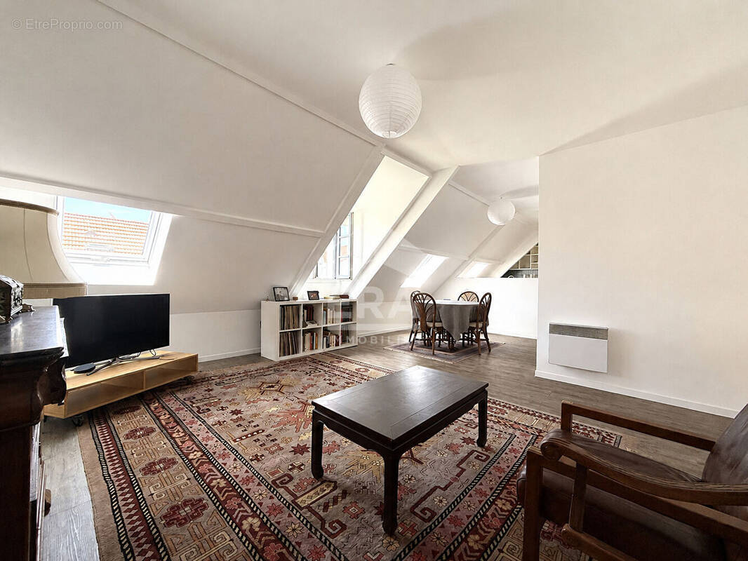 Appartement à BRIE-COMTE-ROBERT