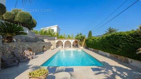 Maison 326 m² à Mandelieu-La-Napoule  - photo 3