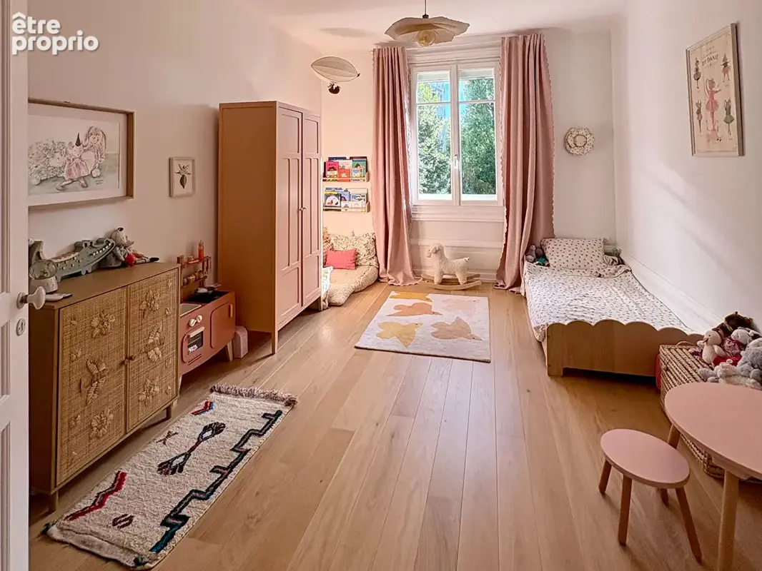 Appartement T4 de 87,50 m² au 1er étage d'un ancien hôtel particulier - photo 11