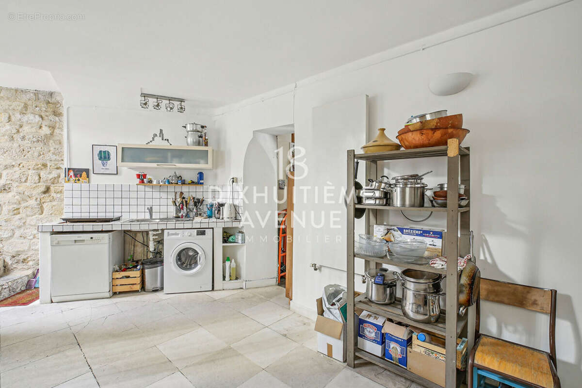 Appartement à PARIS-18E