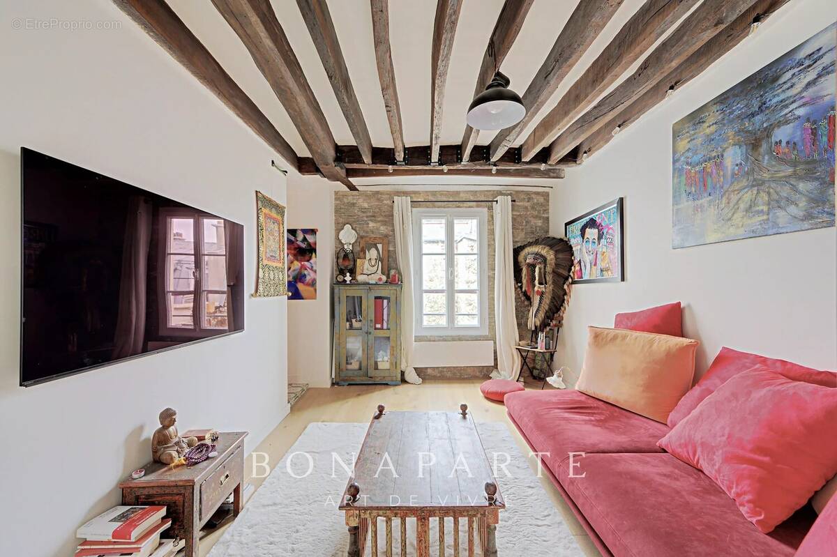 Appartement à PARIS-4E