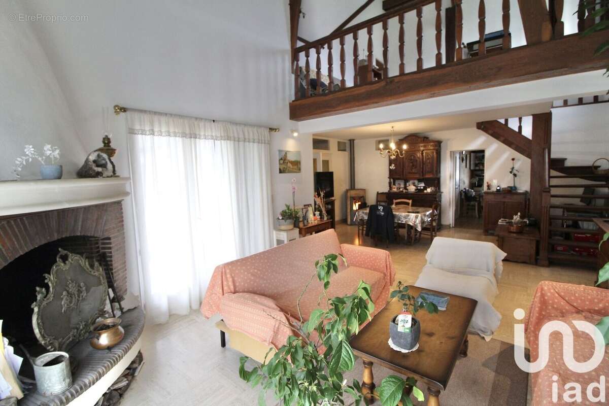 Photo 2 - Maison à VILLENEUVE-SUR-YONNE