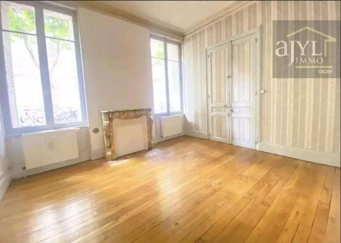 Appartement à VICHY