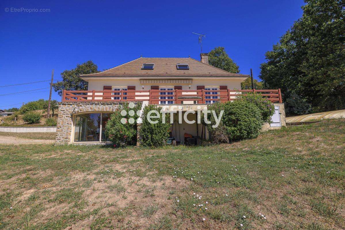 Maison 162 m² à Montpon-Menesterol  - photo 16