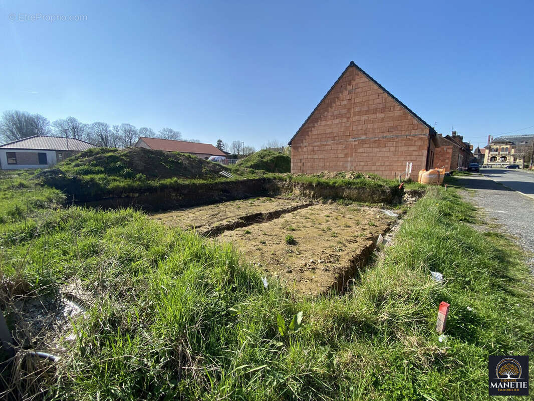 Terrain à ROCLINCOURT