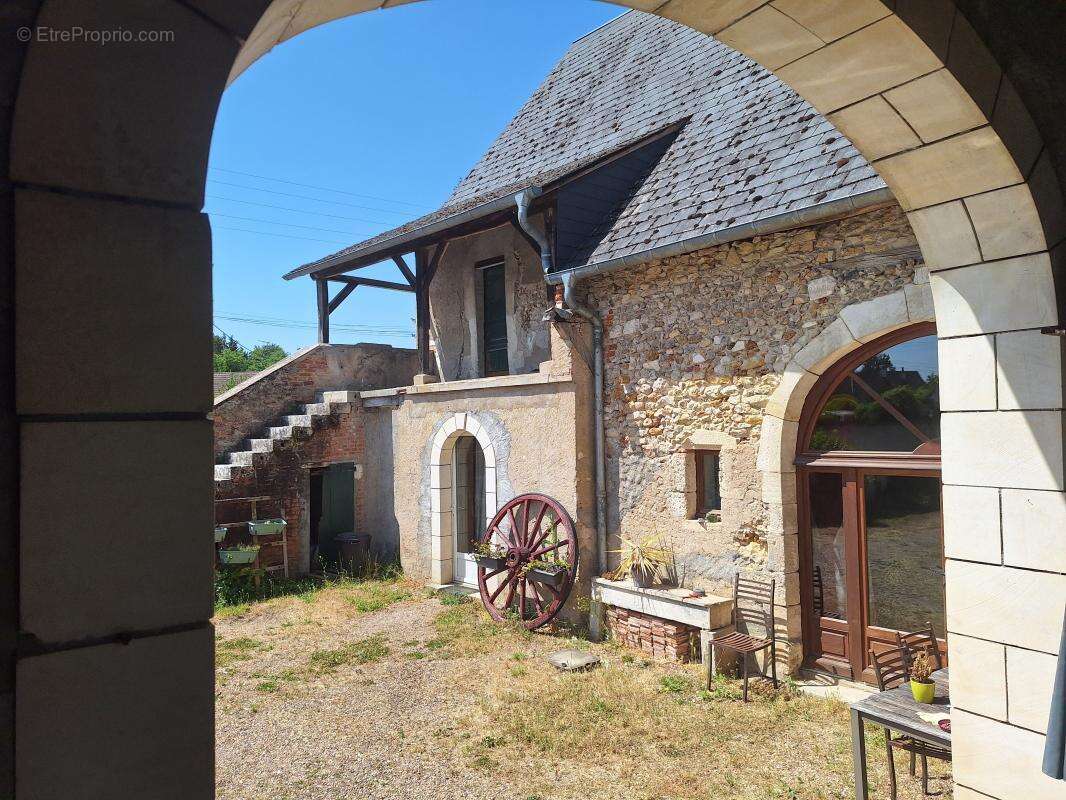 Maison à SAINT-SATUR
