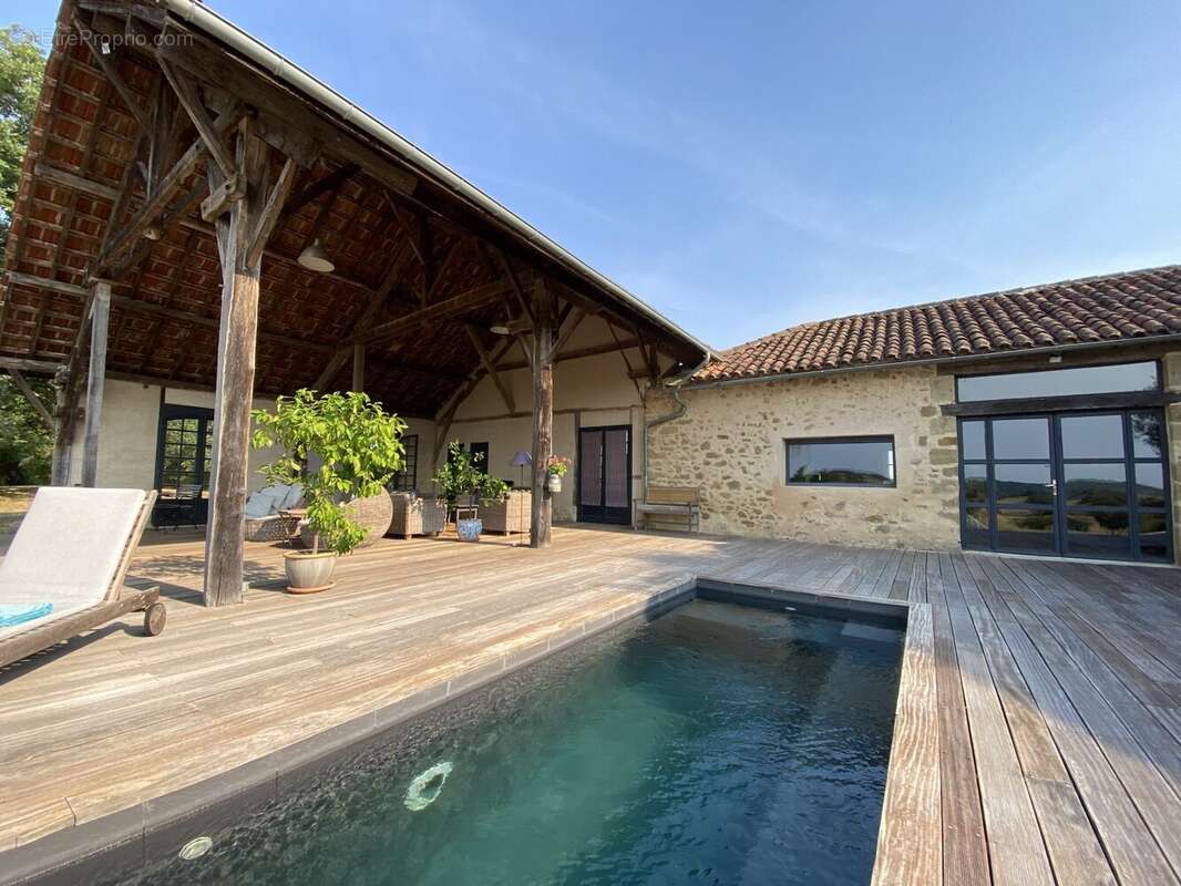 Maison 273 m² à Lupiac  - photo 2