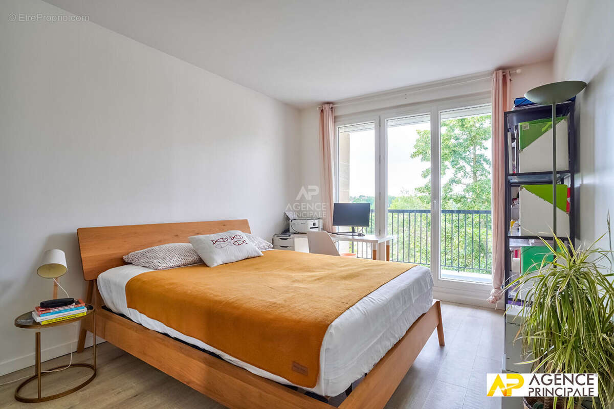 Appartement à MAISONS-LAFFITTE