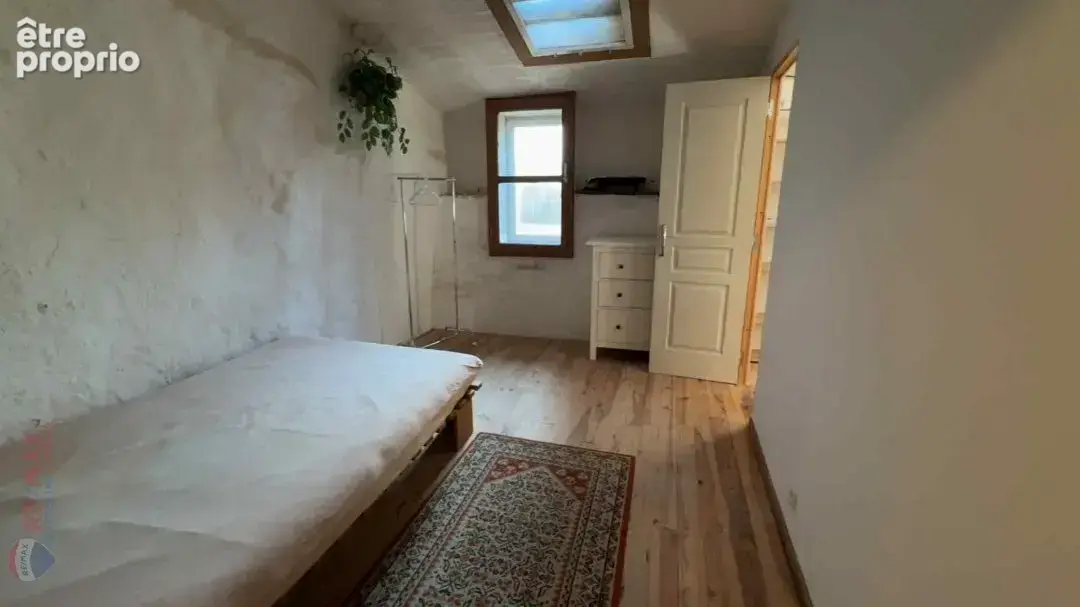 Maison de village en pierre de type 3 avec cave et terrasse - photo 4