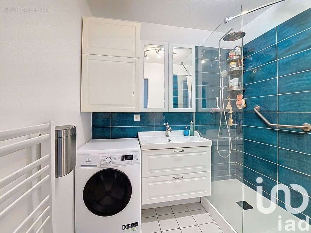 Photo 8 - Appartement à SURESNES