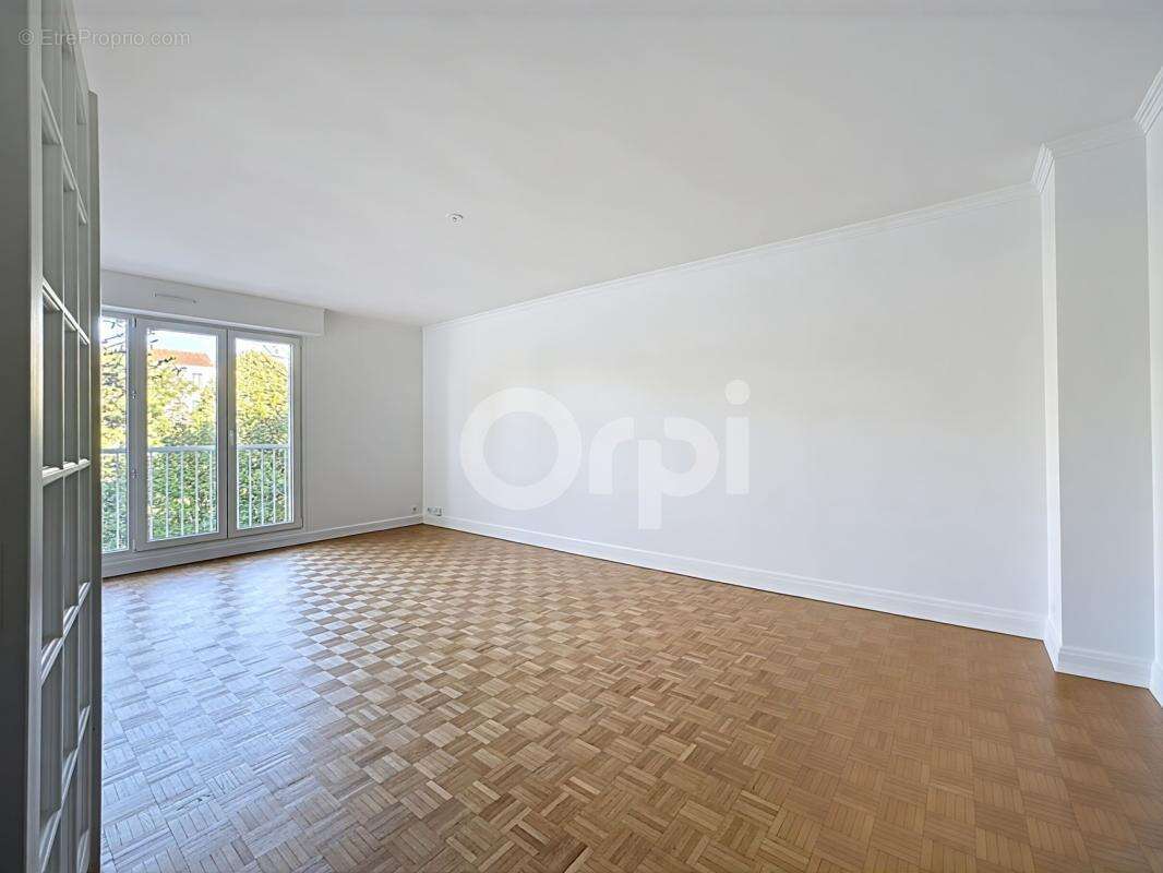 Appartement à FONTENAY-SOUS-BOIS