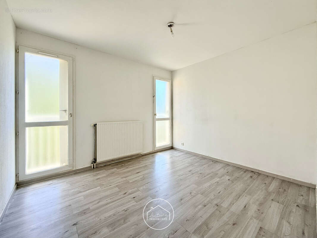 Appartement à MARSEILLE-11E