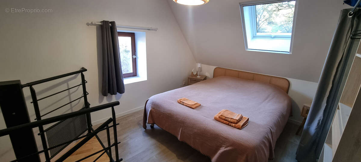 Maison à ENTRAYGUES-SUR-TRUYERE