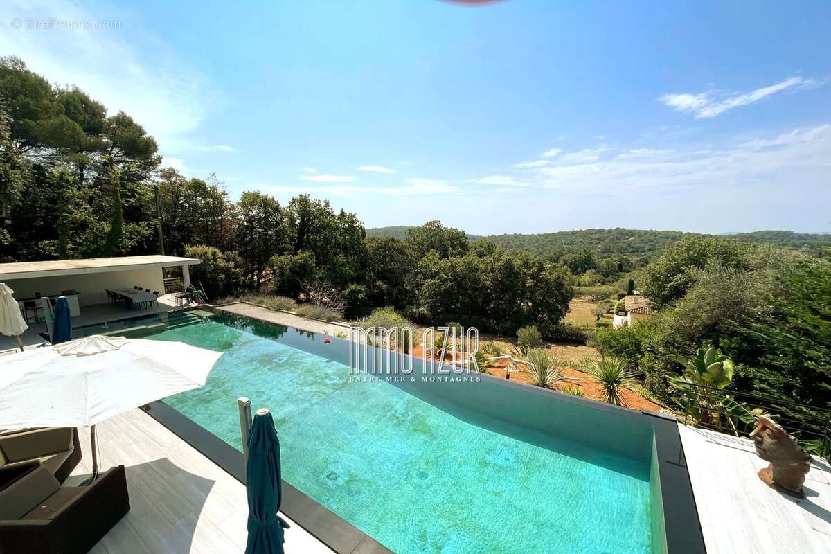 Maison à TOURRETTES-SUR-LOUP