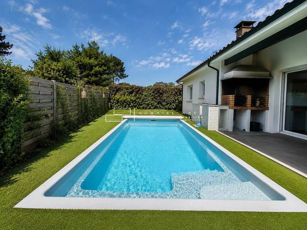 Maison à SAUBION