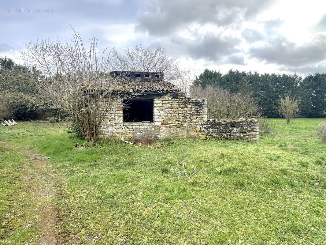 Maison à SAINT-JEAN-DE-SAUVES